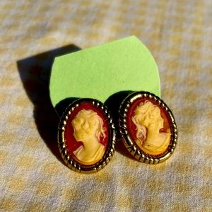 VINTAGE EARRINGS 💚